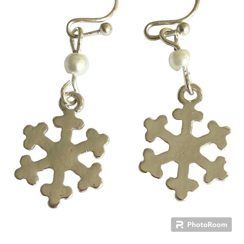 Snowflake Earrings Silver Plated Pearl White Glass Beads Christmas Winter Snow
